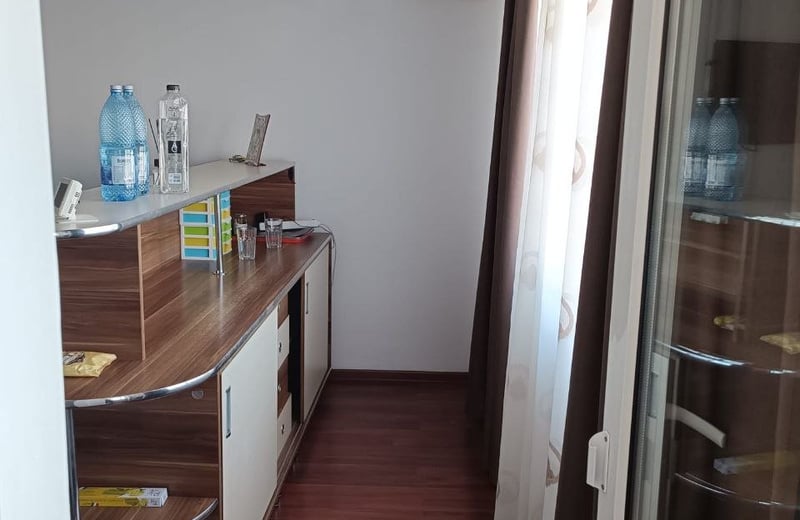 Rental of a budget 3-room apartment, 74 m², Tomis Nord, Constanța, Romania